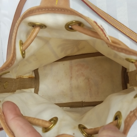 DOONEY & BOURKE SMALL LEATHER CINCH TOP BUCKET BAG WITH PALM TREES (RARE FIND ) - Picture 8 of 9